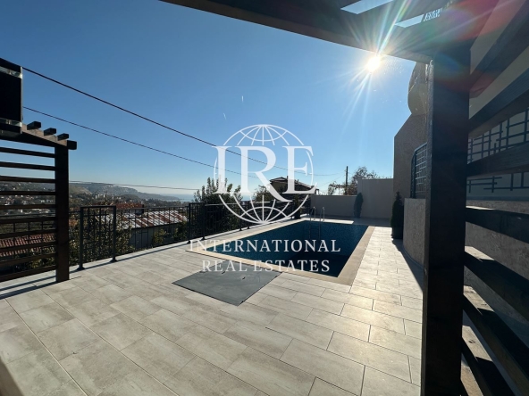 Къща в Балчик - 180 кв.м за 779 €/кв.м - Снимка #1