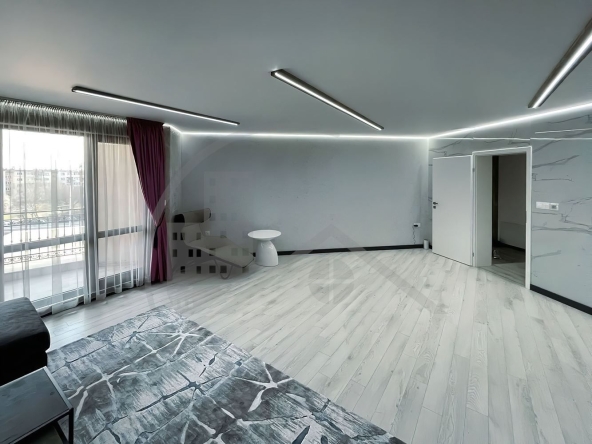 Тристаен апартамент в Варна, Чайка - 130 кв.м за 1491 €/кв.м - Снимка #1