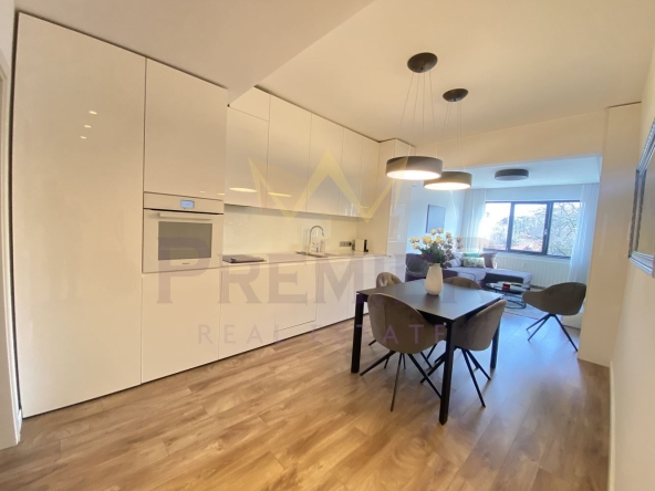 Дава се под наем Двустаен апартамент в София, Център - 60 кв.м за 1196.97 € - Снимка #1