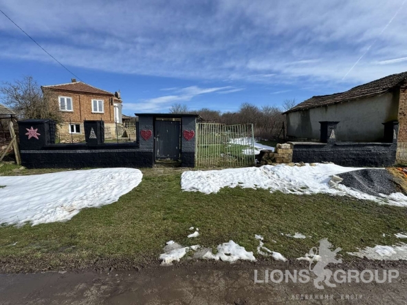 Къща в с. Червенци, Област Варна - 64 кв.м за 423 €/кв.м - Снимка #1