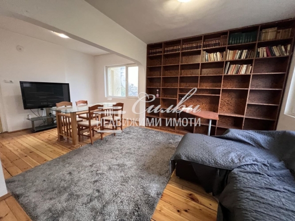 Етаж от къща в Шумен, Център - 102 кв.м за 870 €/кв.м - Снимка #1