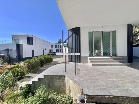 Тристаен апартамент в Варна, м-т Траката - 117 кв.м за 1949 €/кв.м - Снимка #1