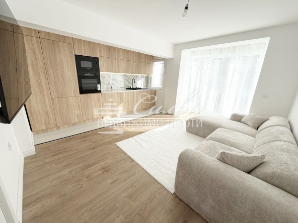 Многостаен апартамент в Шумен, Център - 96 кв.м за 1859 €/кв.м - Снимка #1