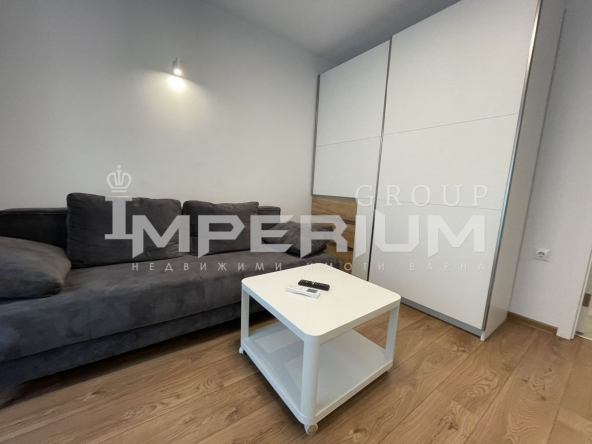 Дава се под наем Тристаен апартамент в Варна, Център - 70 кв.м за 765 € - Снимка #1