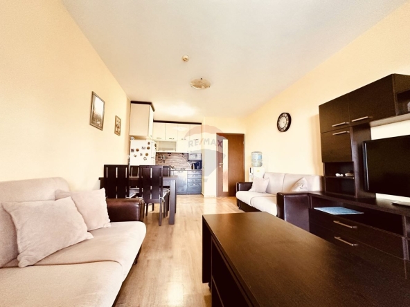 Дава се под наем Тристаен апартамент в Балчик - 93 кв.м за 598.23 € - Снимка #1