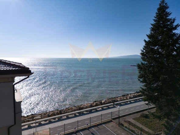 Тристаен апартамент в Балчик - 125 кв.м за 710 €/кв.м - Снимка #1