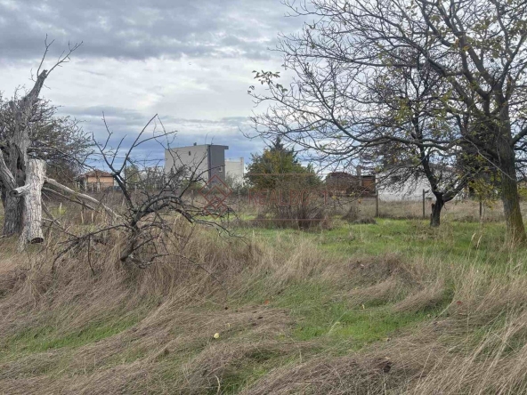 Парцел в Варна, Изгрев - 2228 кв.м за 64 €/кв.м - Снимка #1