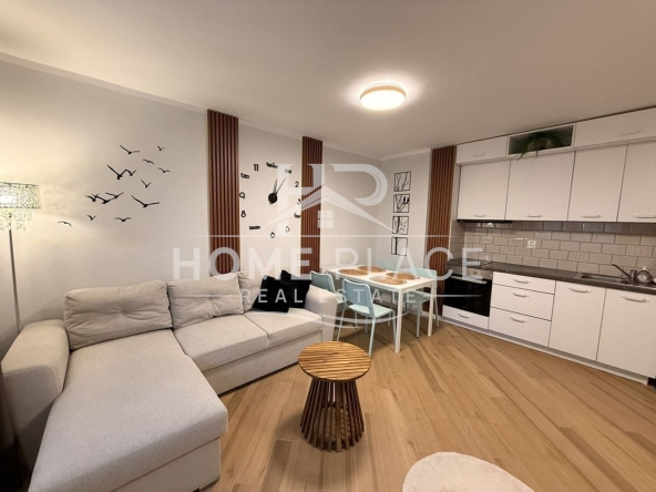 Дава се под наем Двустаен апартамент в Варна, Левски - 65 кв.м за 648.21 € - Снимка #1