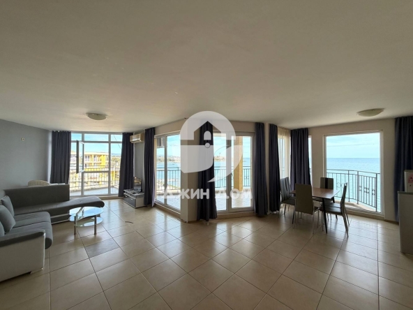 Тристаен апартамент в Ахелой - 155 кв.м за 494 €/кв.м - Снимка #1