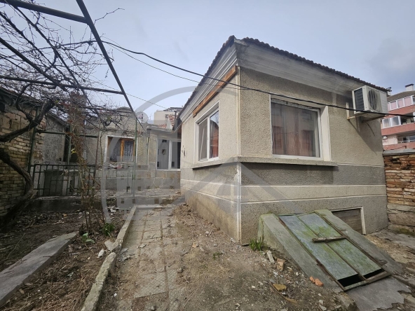 Къща в Варна, Левски - 53 кв.м за 1154 €/кв.м - Снимка #1