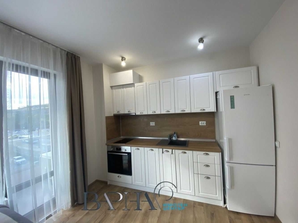 Дава се под наем Двустаен апартамент в Варна, Кайсиева градина - 55 кв.м за 418.71 € - Снимка #1