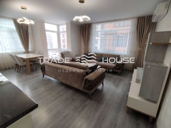 Дава се под наем Тристаен апартамент в Пловдив, Кючук Париж - 108 кв.м за 600 € - Снимка #1