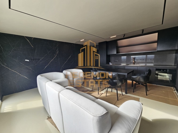 Тристаен апартамент в Варна, Център - 106 кв.м за 1683 €/кв.м - Снимка #1