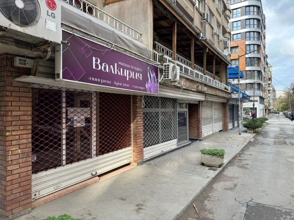 Дава се под наем Магазин в София, Борово - 75 кв.м за 697.17 € - Снимка #1