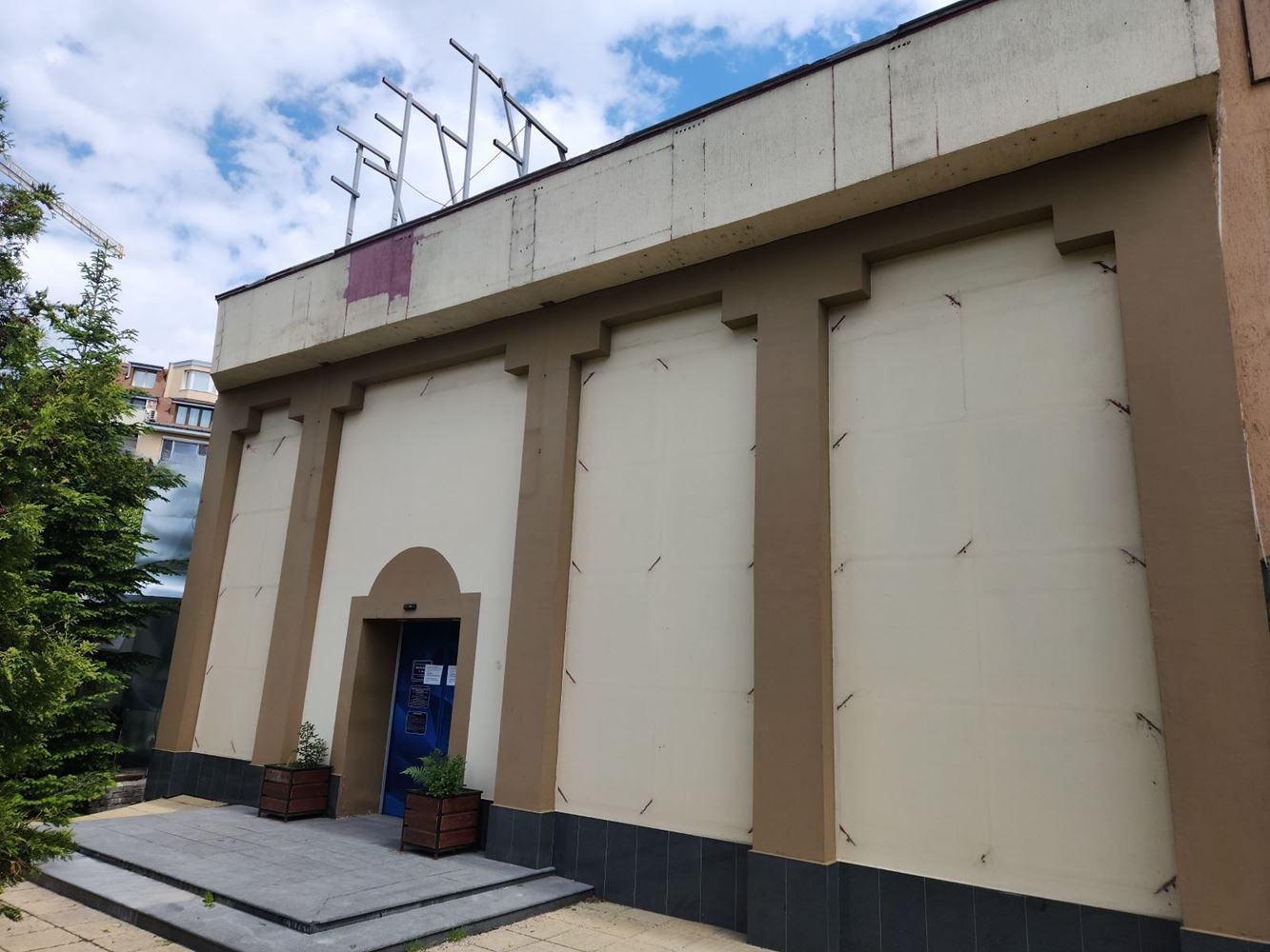 Дава се под наем Магазин в София, Люлин 8 - 800 кв.м за 4985.25 € - Снимка #1