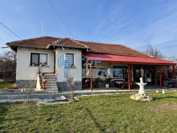 Къща в Полски Тръмбеш - 89 кв.м за 453 €/кв.м - Снимка #1