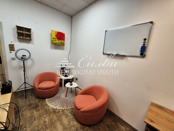 Магазин в Шумен, Център - 25 кв.м за 918 €/кв.м - Снимка #1