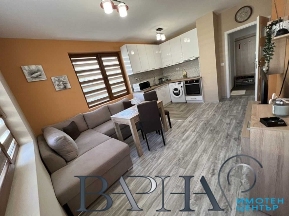 Дава се под наем Двустаен апартамент в Варна, Център - 60 кв.м за 398.82 € - Снимка #1