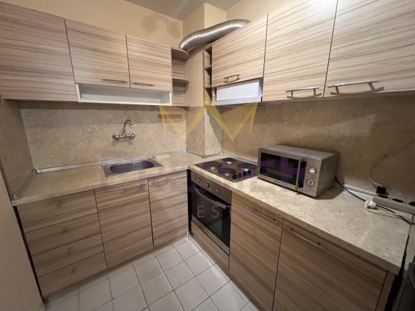 Дава се под наем Двустаен апартамент в Варна, Център - 57 кв.м за 398.82 € - Снимка #1