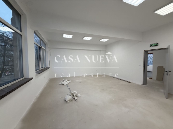 Дава се под наем Офис в Перник, Център - 118 кв.м за 1176.57 € - Снимка #1