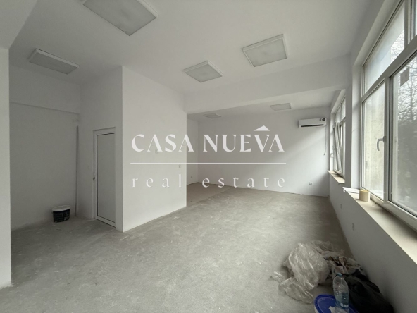 Дава се под наем Офис в Перник, Център - 65 кв.м за 777.75 € - Снимка #1