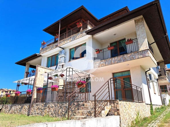 Къща в Свети Влас - 320 кв.м за 682 €/кв.м - Снимка #1