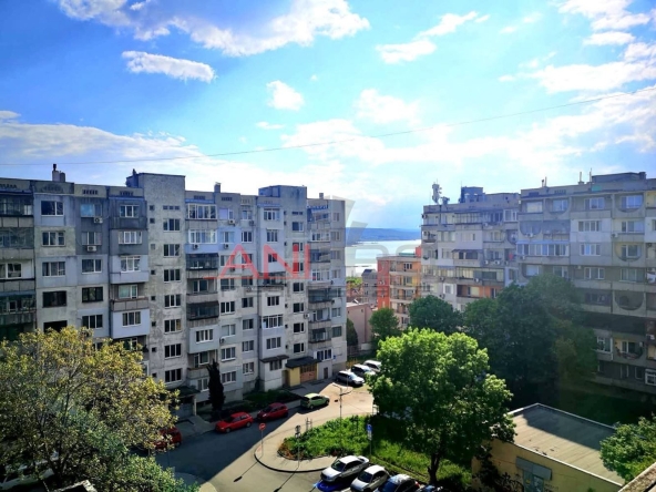 Четиристаен апартамент в Варна, Център - 82 кв.м за 996 €/кв.м - Снимка #1