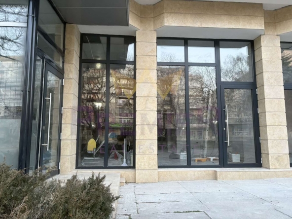 Офис в Каварна - 120 кв.м за 1190 €/кв.м - Снимка #1
