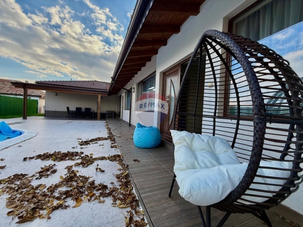 Дава се под наем Къща в Балчик - 104 кв.м за 698.19 € - Снимка #1