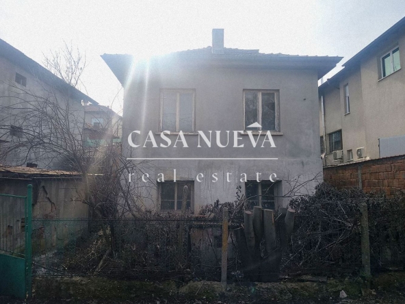 Къща в Перник, Център - 100 кв.м за 383 €/кв.м - Снимка #1