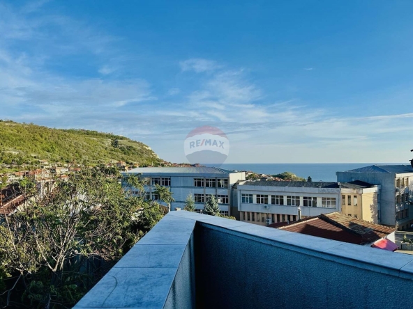 Четиристаен апартамент в Балчик - 156 кв.м за 706 €/кв.м - Снимка #1