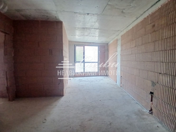 Двустаен апартамент в Шумен, Център - 65 кв.м за 773 €/кв.м - Снимка #1