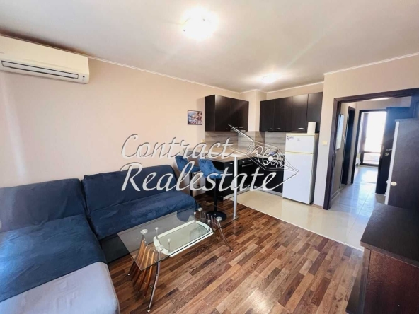 Дава се под наем Двустаен апартамент в Варна, м-т Траката - 50 кв.м за 382.5 € - Снимка #1