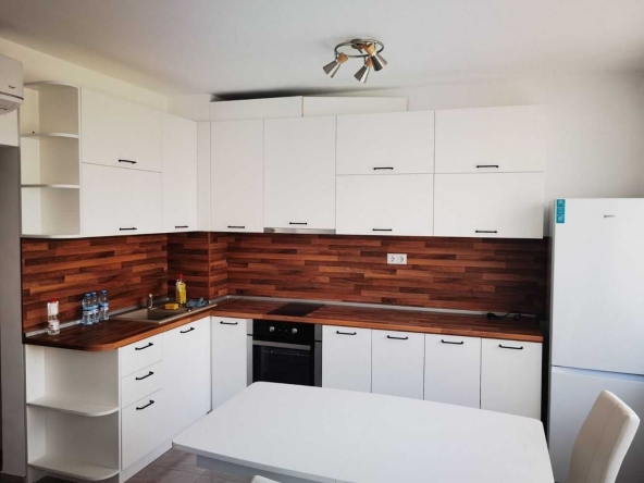 Дава се под наем Двустаен апартамент в Варна, Младост 1 - 55 кв.м за 398.82 € - Снимка #1