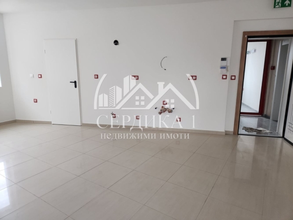 Дава се под наем Офис в София, Слатина - 89 кв.м за 887.4 € - Снимка #1