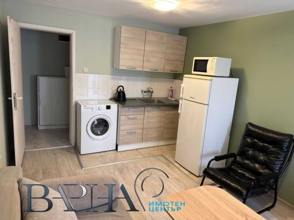 Дава се под наем Двустаен апартамент в Варна, Нептун - 47 кв.м за 359.04 € - Снимка #1