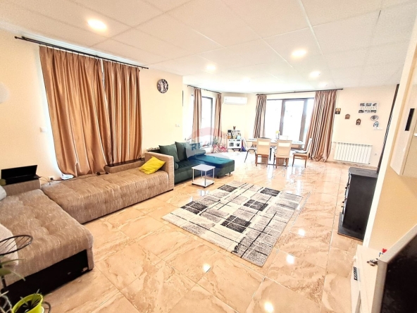 Къща в с. Приселци, Област Варна - 217 кв.м за 858 €/кв.м - Снимка #1