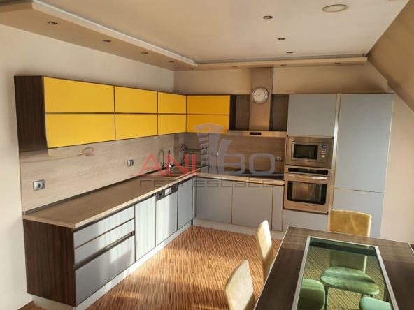 Четиристаен апартамент в Варна, Колхозен пазар - 130 кв.м за 1189 €/кв.м - Снимка #1