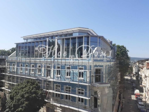 Тристаен апартамент в Варна, Операта - 178 кв.м за 1568 €/кв.м - Снимка #1