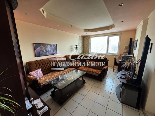 Двустаен апартамент в Шумен, 5-ти полк - 65 кв.м за 702 €/кв.м - Снимка #1