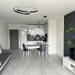 Дава се под наем Четиристаен апартамент в Варна, Бриз - 165 кв.м за 1495.83 € - Снимка #1