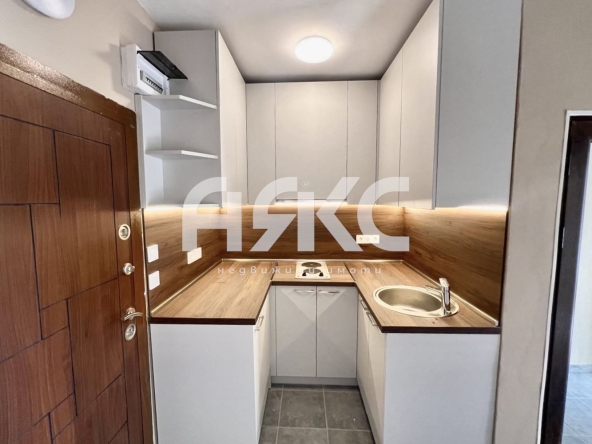 Дава се под наем Двустаен апартамент в София, Младост 3 - 43 кв.м за 513.57 € - Снимка #1