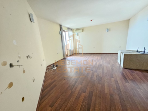 Многостаен апартамент в к.к. Златни пясъци - 196 кв.м за 1224 €/кв.м - Снимка #1