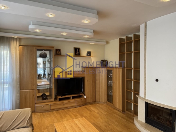 Дава се под наем Тристаен апартамент в София, Витоша - 114 кв.м за 796.62 € - Снимка #1