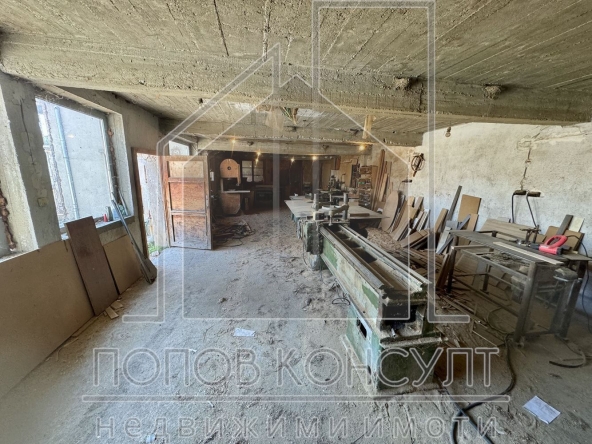 Дава се под наем Промишлена сграда в с. Трилистник, Област Пловдив - 309 кв.м за 199.41 € - Снимка #1