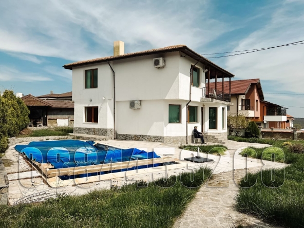 Къща в с. Близнаци, Област Варна - 166 кв.м за 1325 €/кв.м - Снимка #1