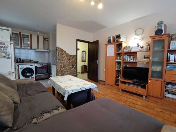 Двустаен апартамент в Велико Търново, Колю Фичето - 63 кв.м за 1084 €/кв.м - Снимка #1
