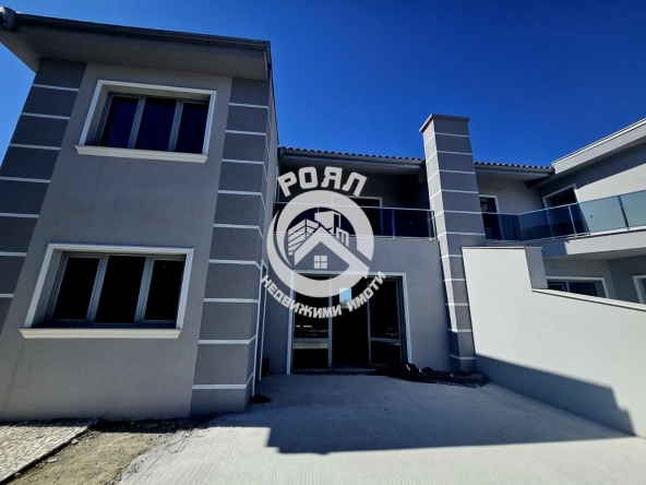 Къща в с. Белащица, Област Пловдив - 180 кв.м за 1297 €/кв.м - Снимка #1