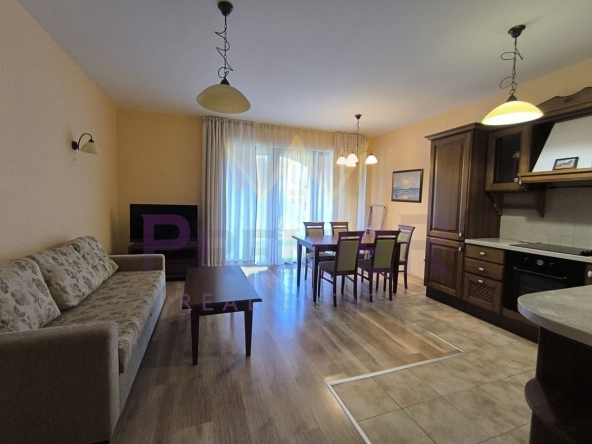 Тристаен апартамент в к.к. Св.Св. Константин и Елена - 100 кв.м за 1199 €/кв.м - Снимка #1