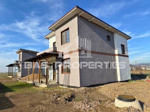 Къща в Костинброд - 156 кв.м за 818 €/кв.м - Снимка #1